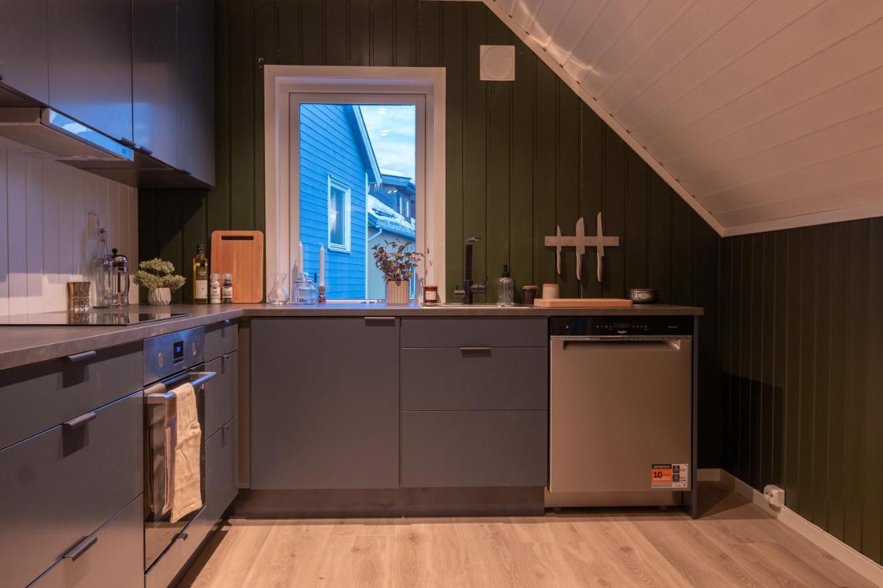 Urban And Stylish Apartment In City Centre Tromso Exterior photo